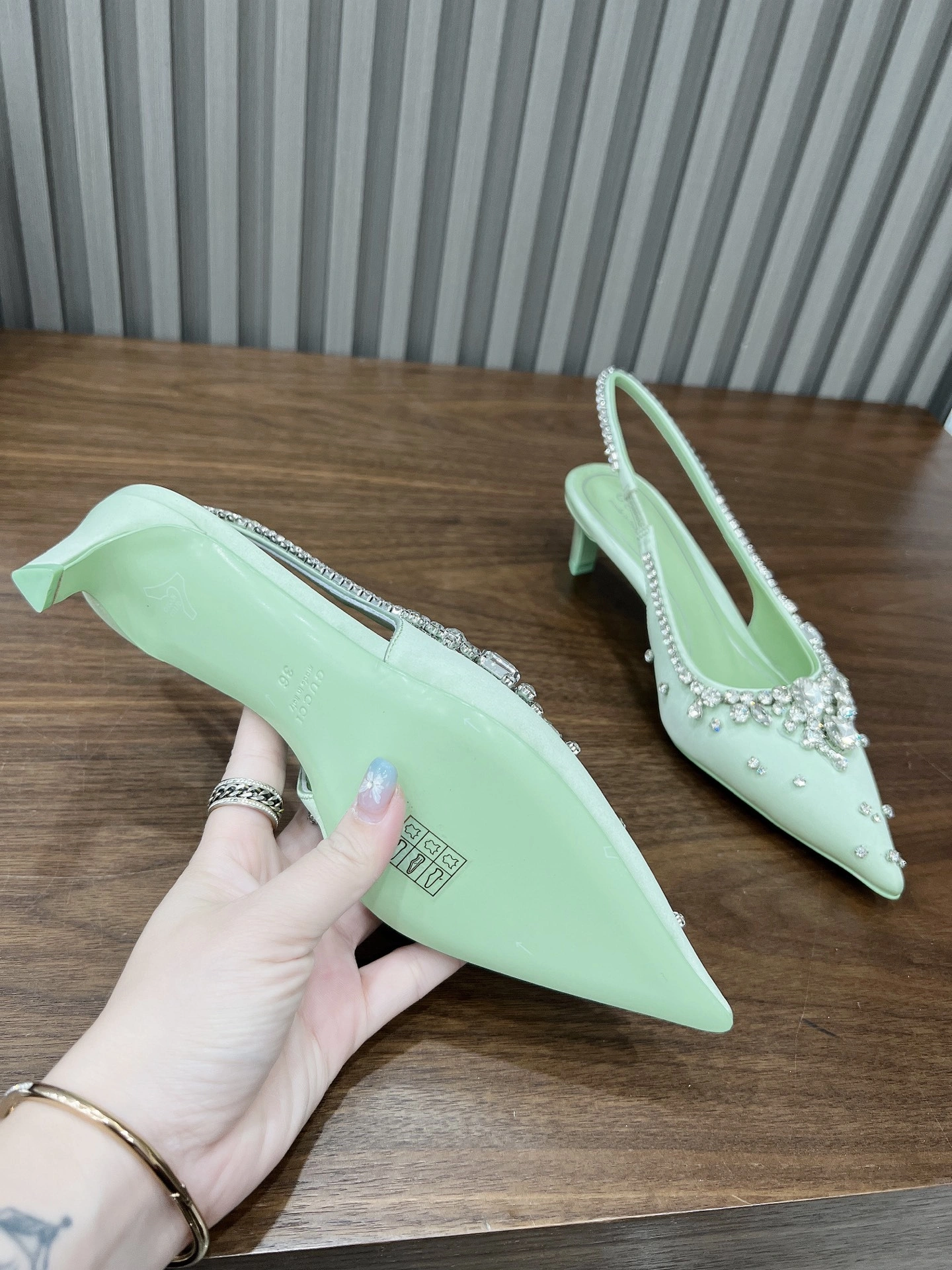 COCO-- 6u33i 812187 FAD2V 3741 sheepskin Heel height：5CM item:E-X198D4159