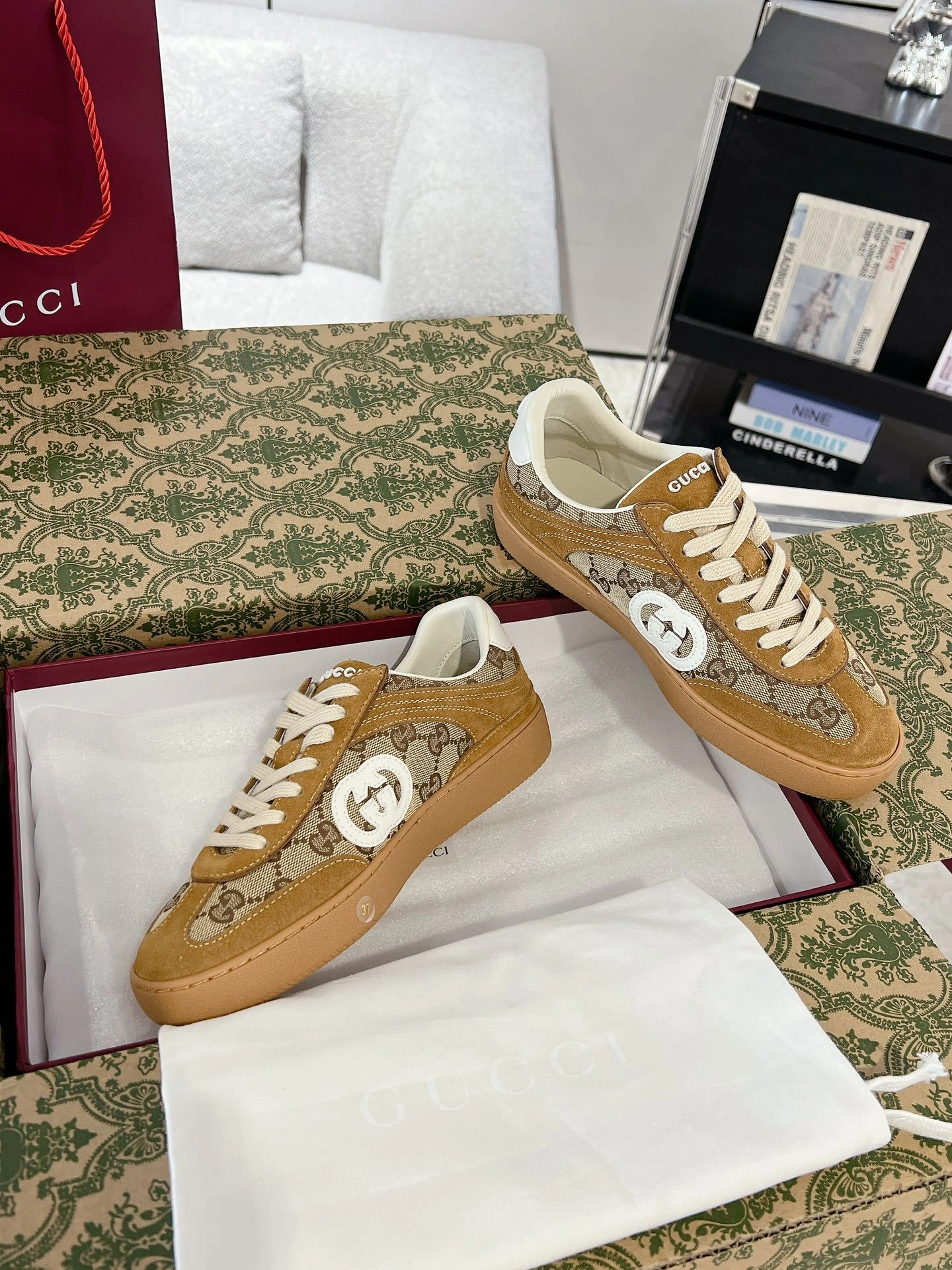 COCO-- 6u33i 812656 AAEGA 2741 G75 item:E-X362I1057