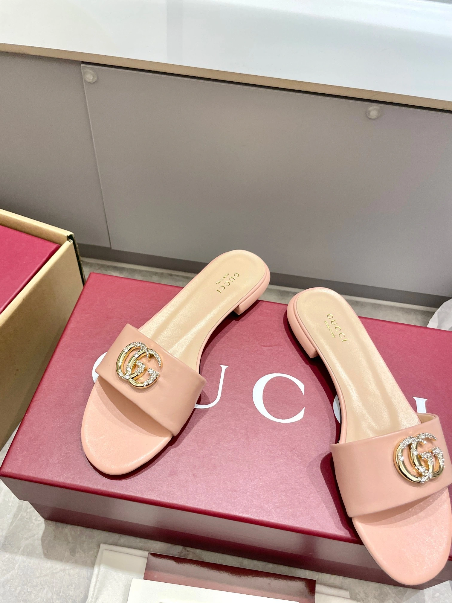 COCO-- 6u33i 816673 C9D00 6809 sheepskin Heel height：1CM item:E-X000D4142
