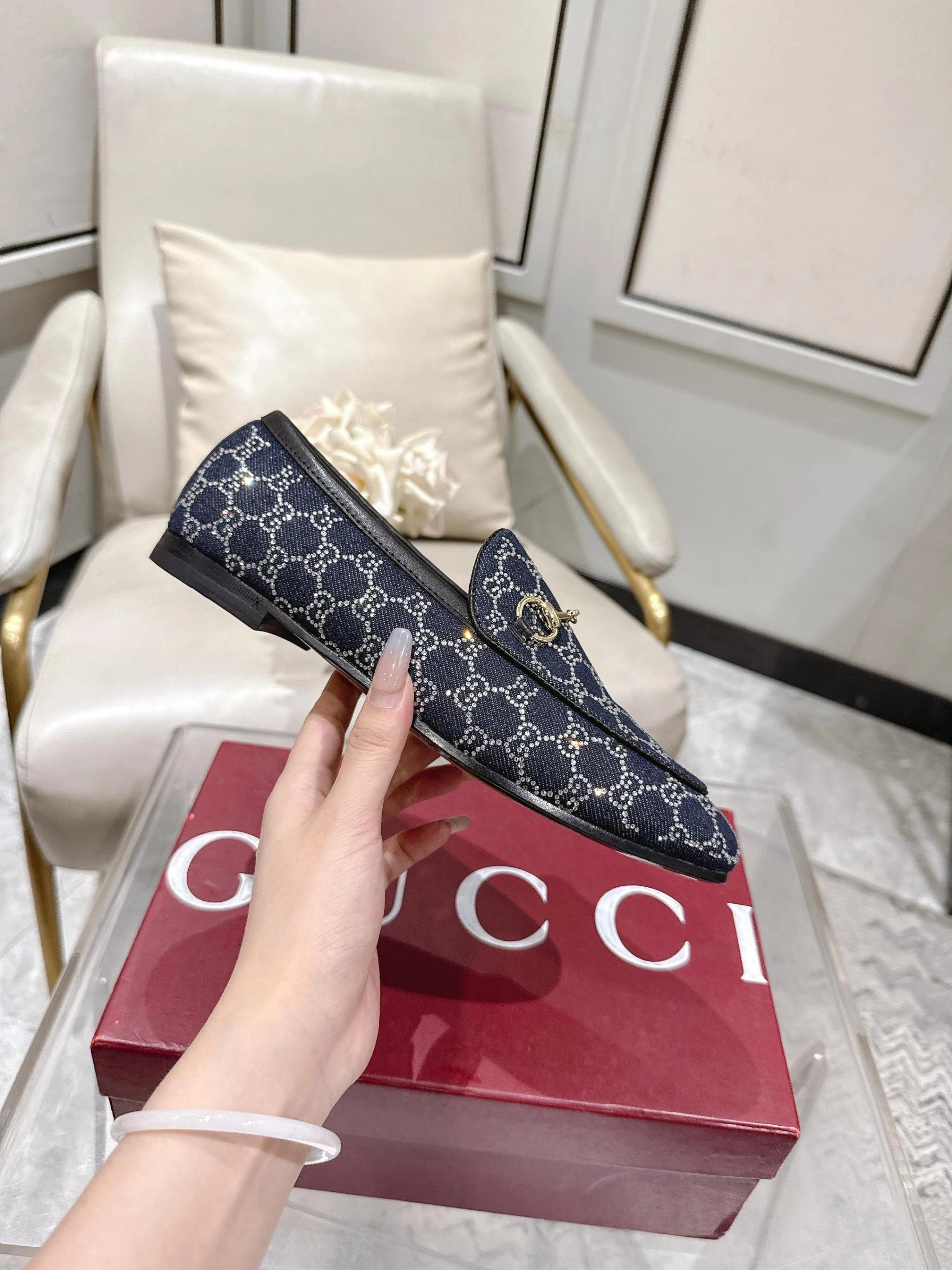 COCO-- 6u33i 836047 FAEUA 4051 sheepskin item:E-X362I1027