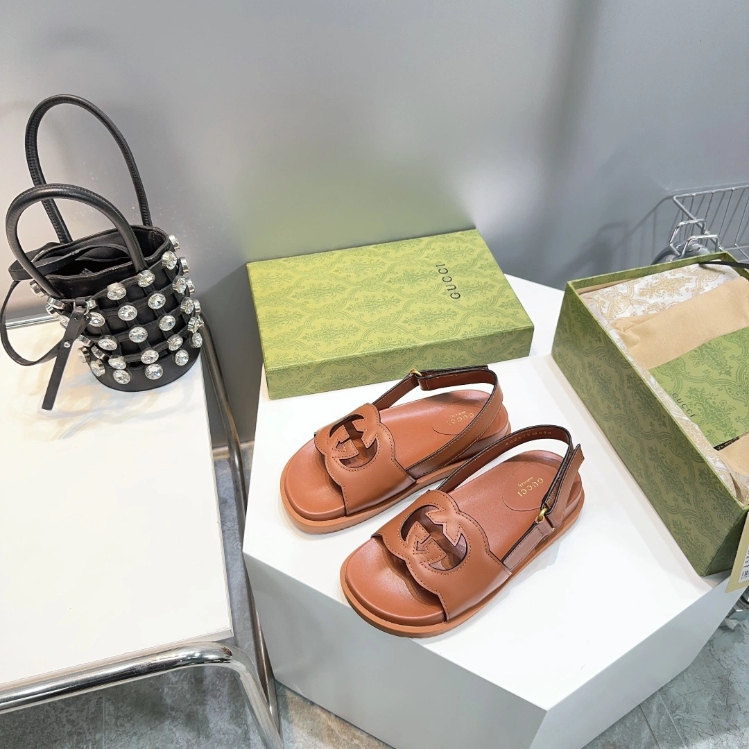 COCO-- 738687 US000 2535 item:D-X158A1185