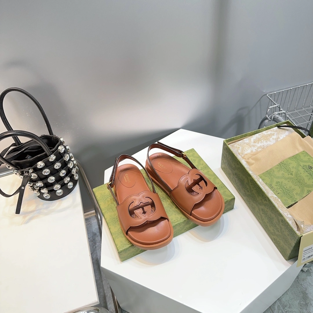 COCO-- 738687 US000 2535 item:D-X158A1185