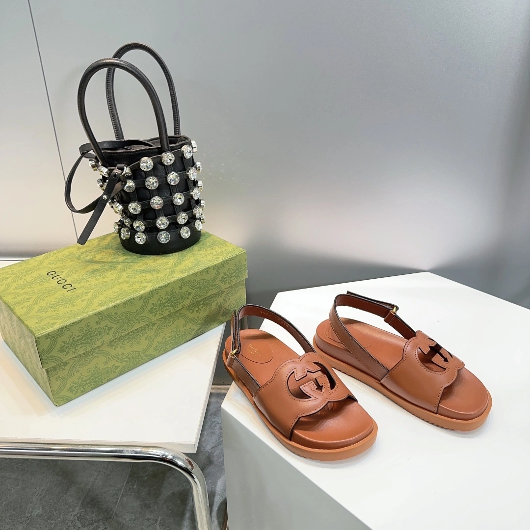 COCO-- 738687 US000 2535 item:D-X158A1185