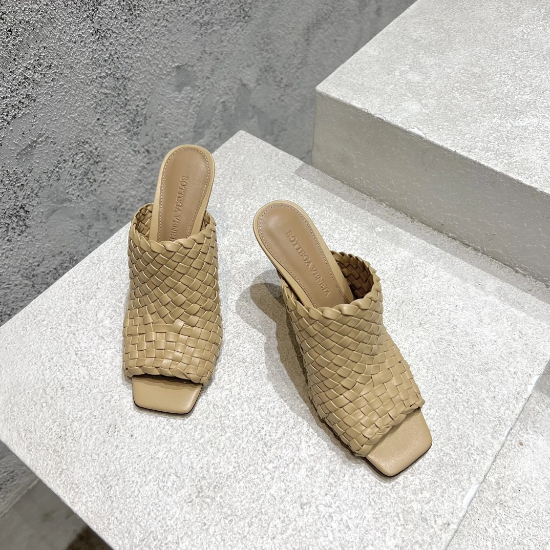 COCO-- 754143V2P502624 Heel height：9CM Calfskin item:D-X062M2830