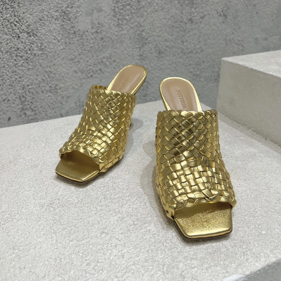 COCO-- 754143V3MJ08265 Heel height：9CM Calfskin item:D-X062M2831