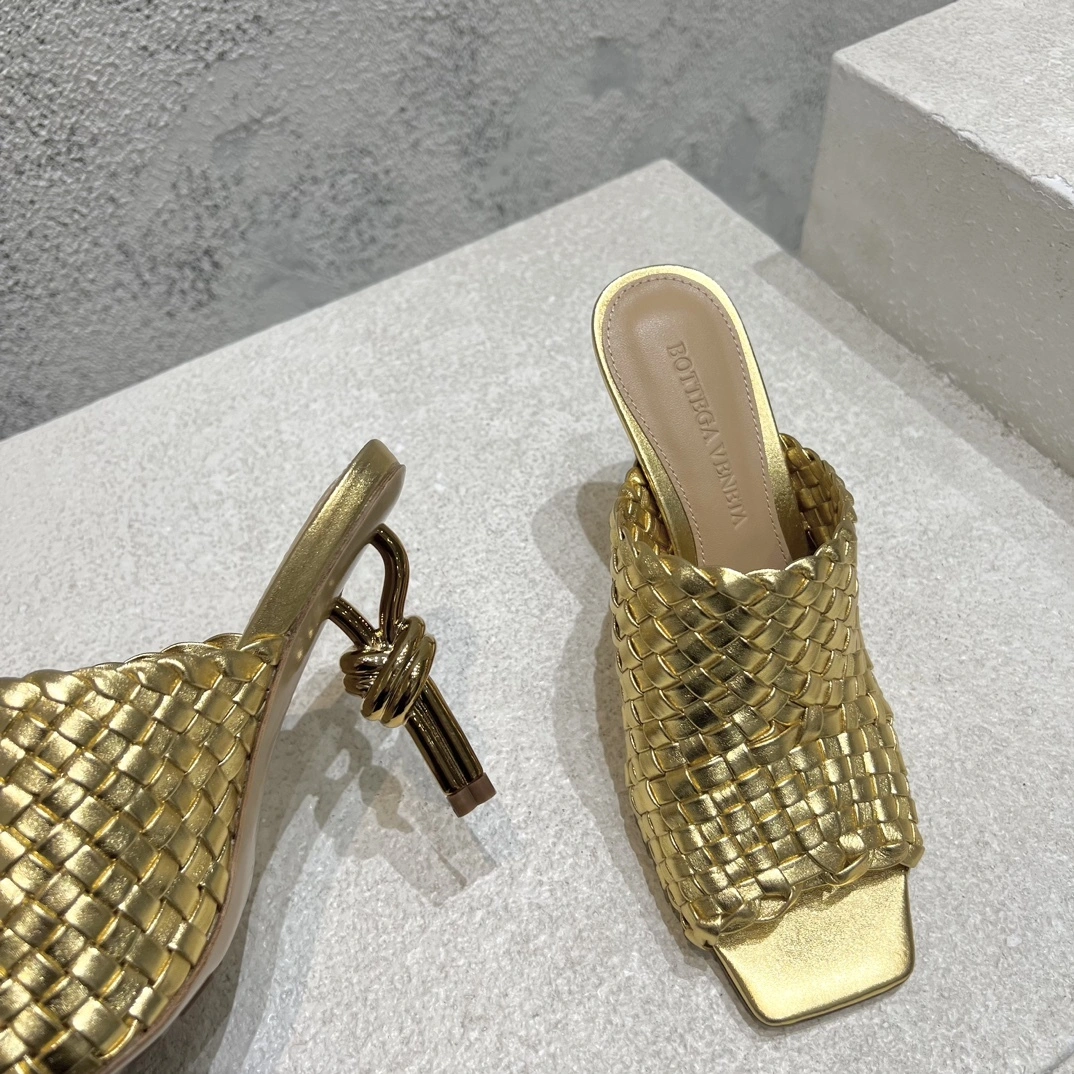 COCO-- 754143V3MJ08265 Heel height：9CM Calfskin item:D-X062M2831