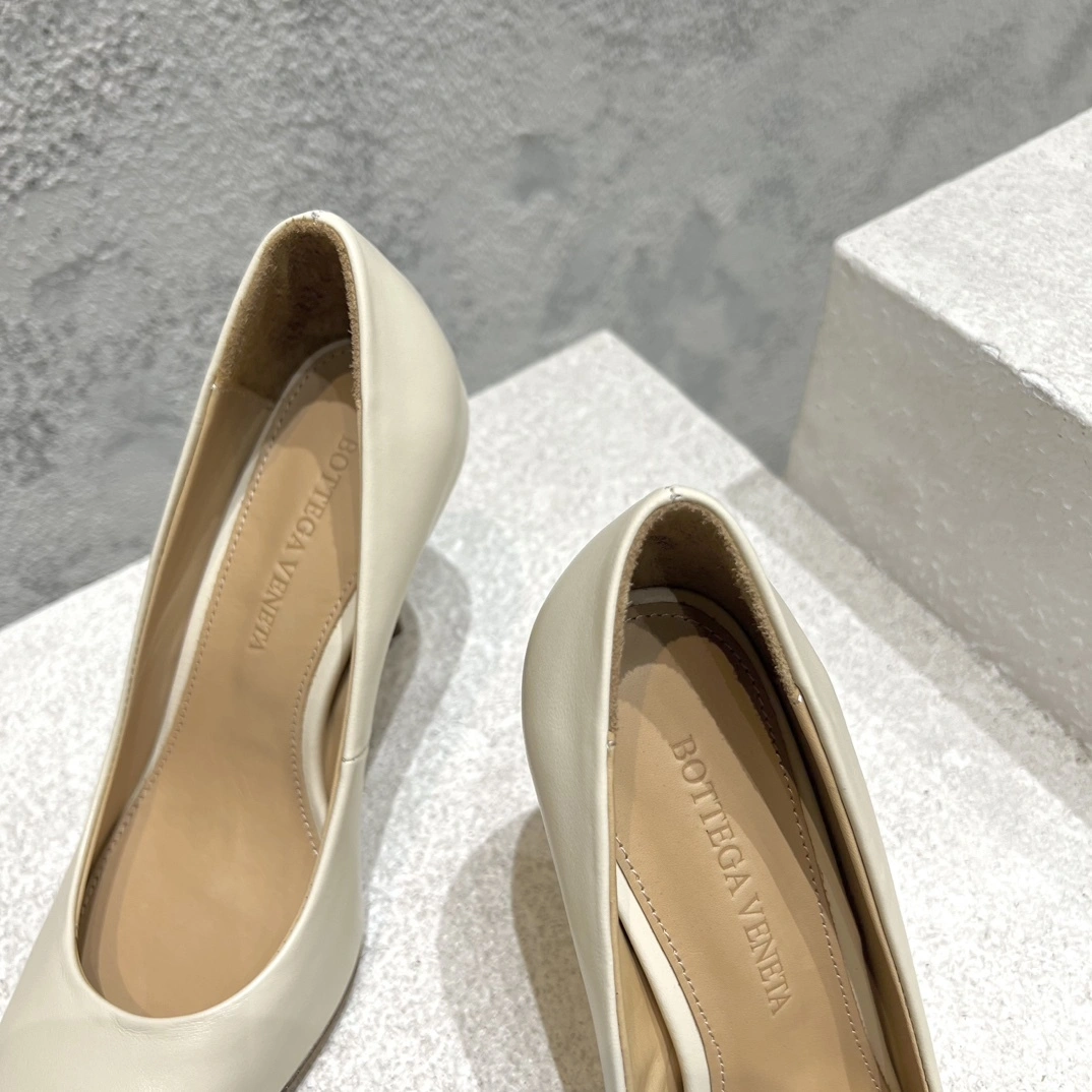 COCO-- 775474VBSF09031 Heel height：9CM Calfskin item:D-X062M2833