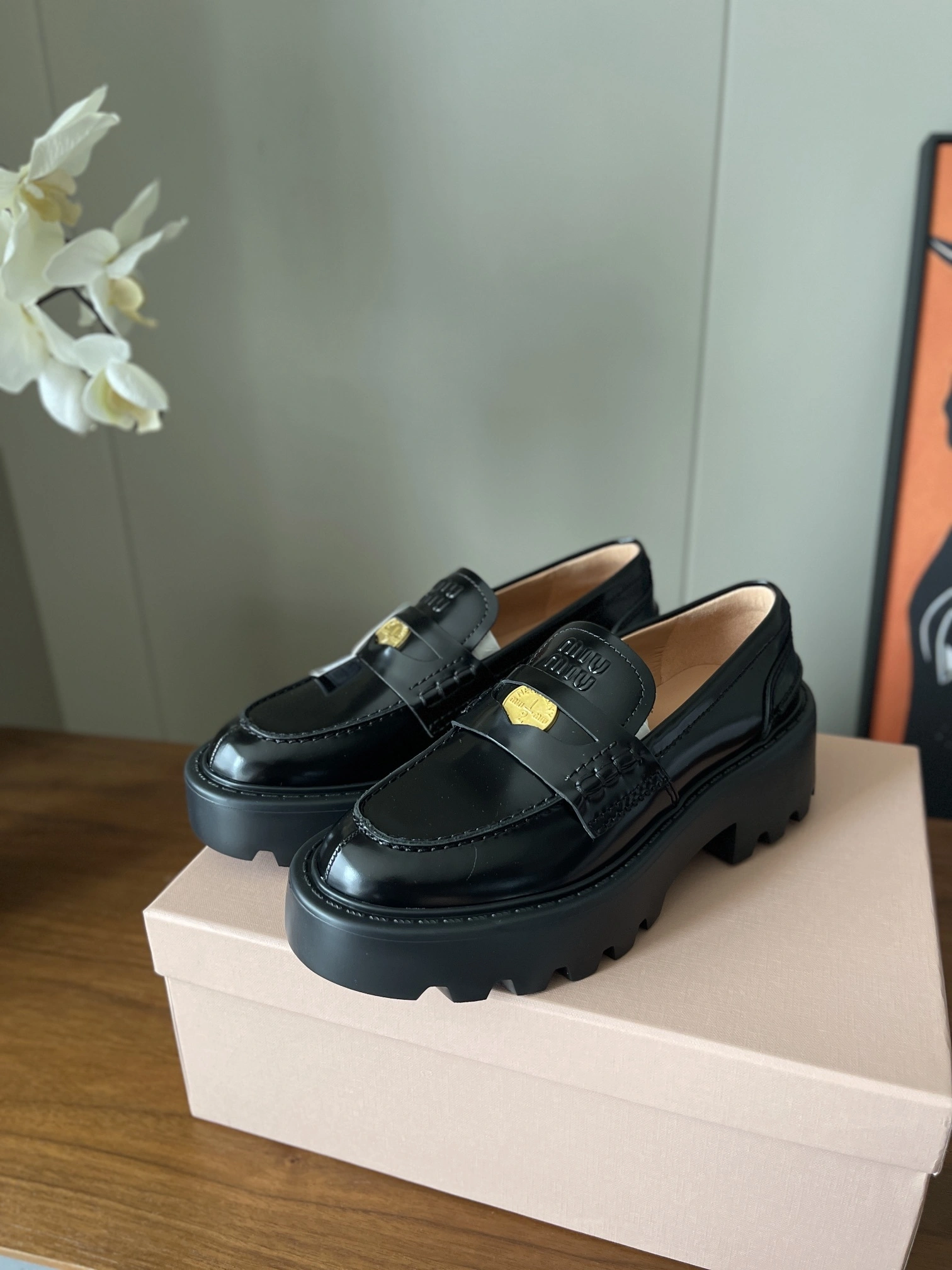 COCO-- 7iu7iu 5D292E_B4L_F0002_F_050 Calfskin cowhide item:E-XW03J0912