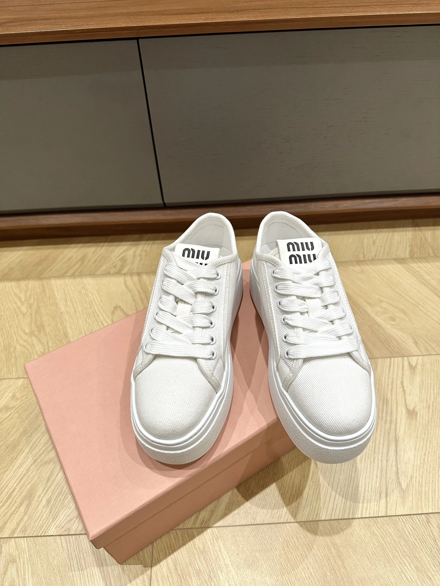 COCO-- 7iu7iu 5E151E_CSL_F0009_F_055 sheepskin item:D-X03E2748