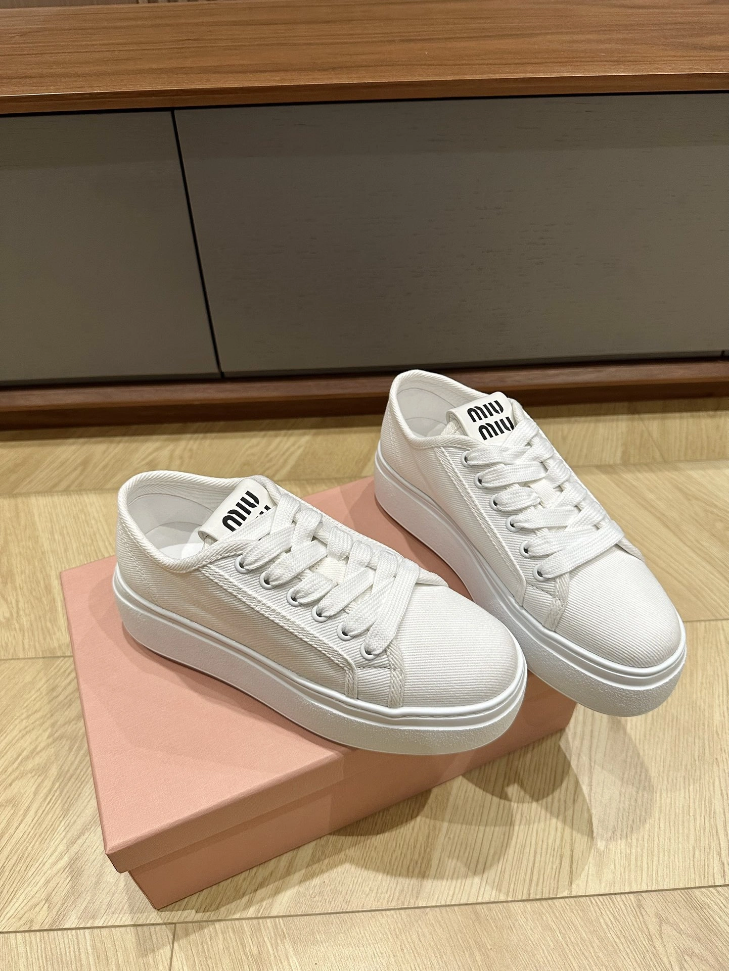 COCO-- 7iu7iu 5E151E_CSL_F0009_F_055 sheepskin item:D-X03E2748