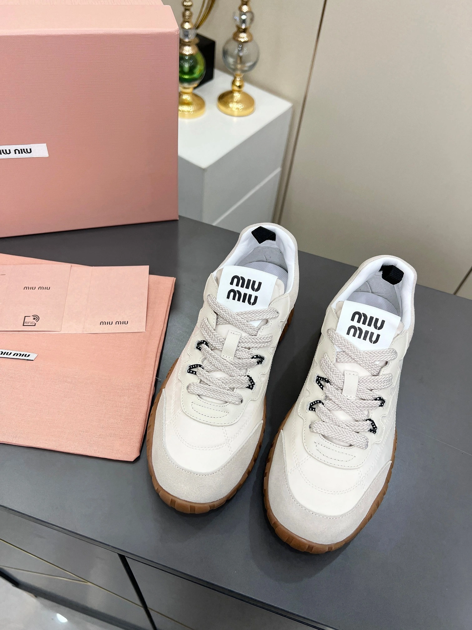 COCO-- 7iu7iu 5E417E_ZJM_F0424_F_005 Calfskin item:E-X302F1831