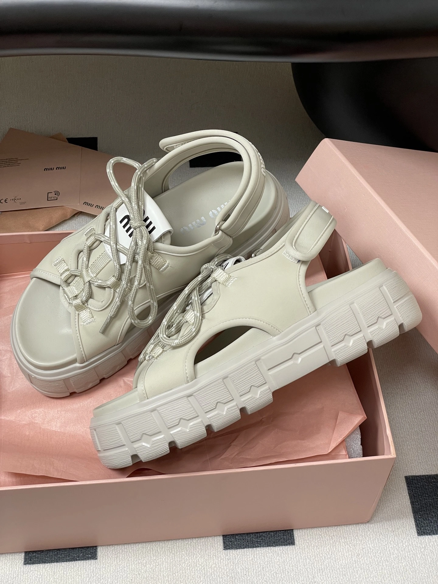 COCO-- 7iu7iu 5X418E_30K_F0354_F_050 sheephide item：E-X002J3811