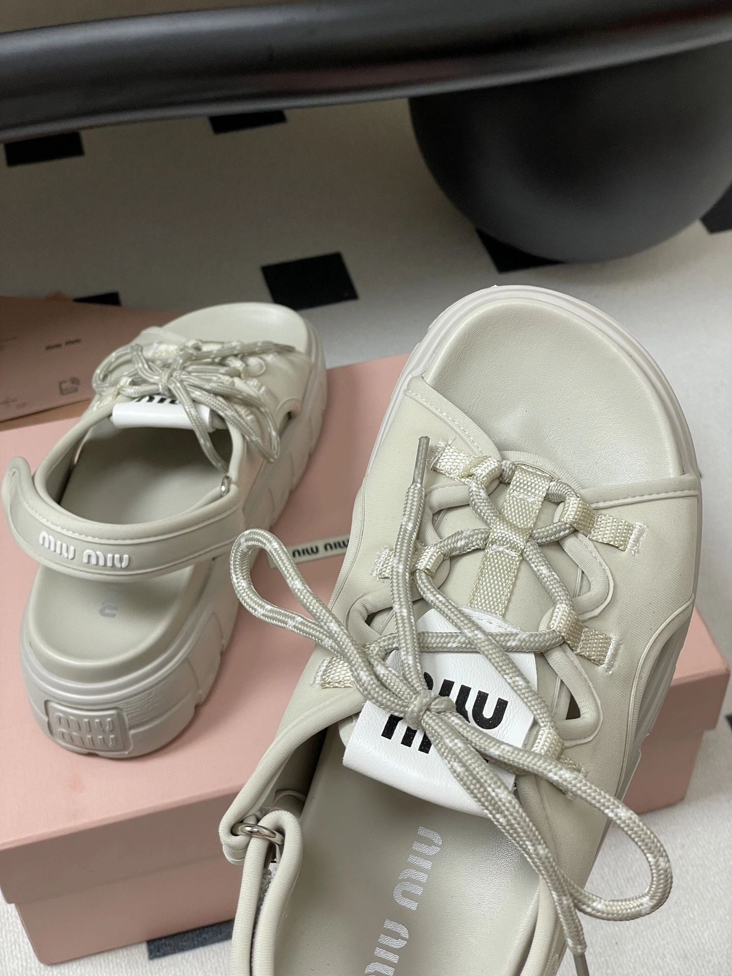 COCO-- 7iu7iu 5X418E_30K_F0354_F_050 sheephide item：E-X002J3811