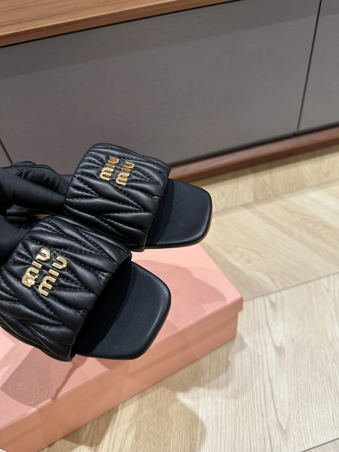 COCO-- 7iu7iu 5XX605_88T_F0002 sheepskin item:D-X03E2162