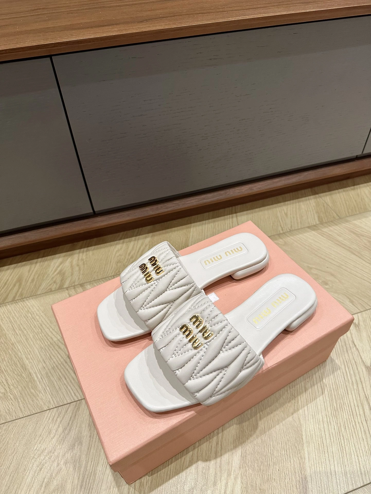 COCO-- 7iu7iu 5XX605_88T_F0009_F_010 sheepskin item:D-X03E2163