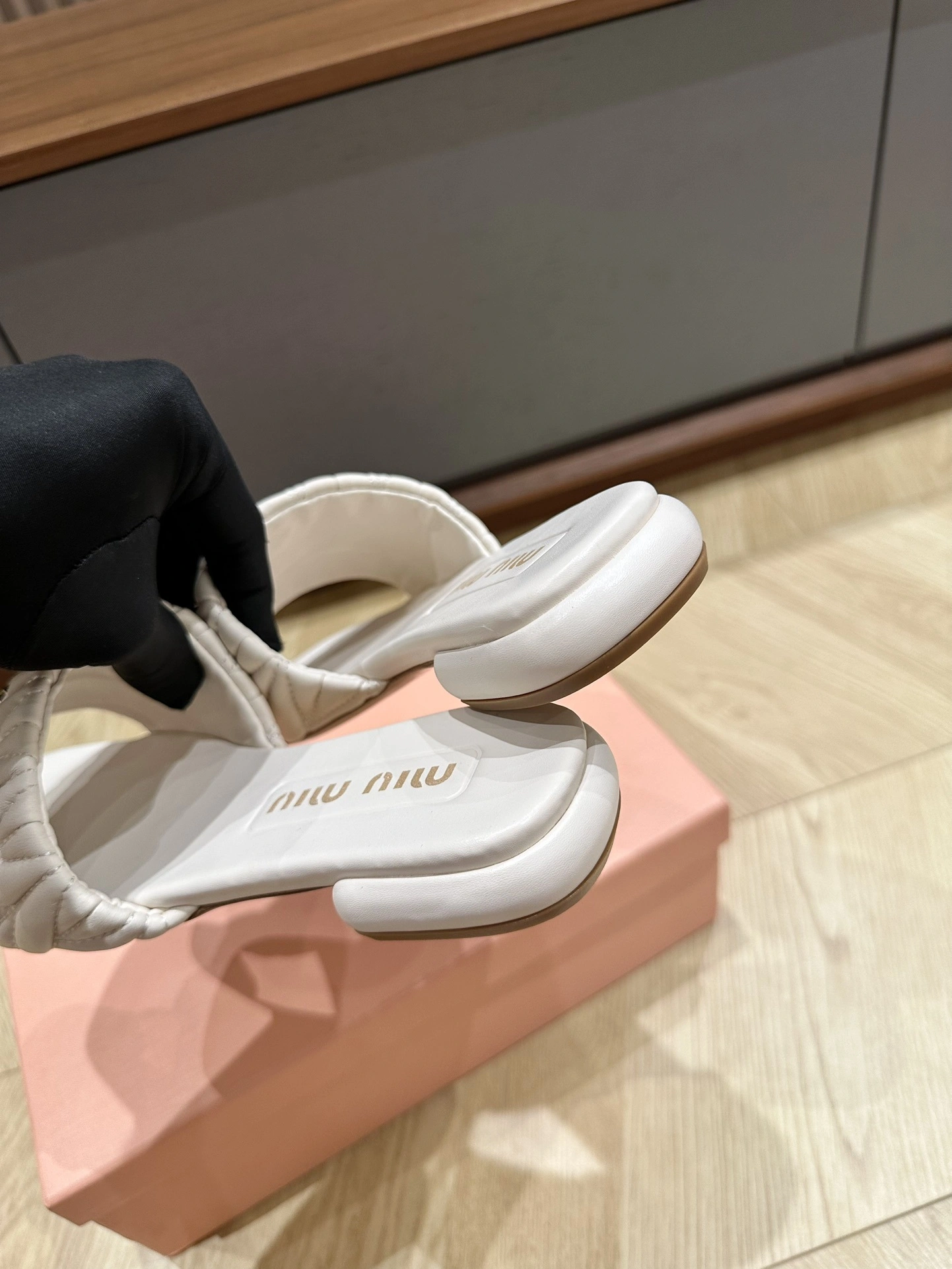 COCO-- 7iu7iu 5XX605_88T_F0009_F_010 sheepskin item:D-X03E2163