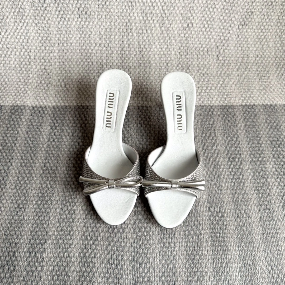 COCO-- 7iu7iu 5XX630_2AWL_F0164_F_045 Heel height：5CM item:D-X000G1110