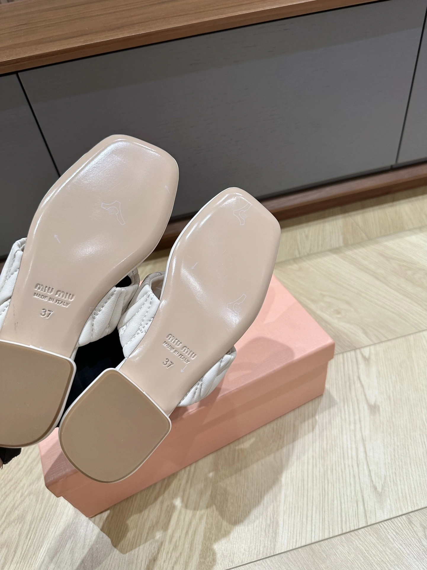 COCO-- 7iu7iu 5Y130E_88T_F0009_F_010 sheepskin item:D-X03E2164