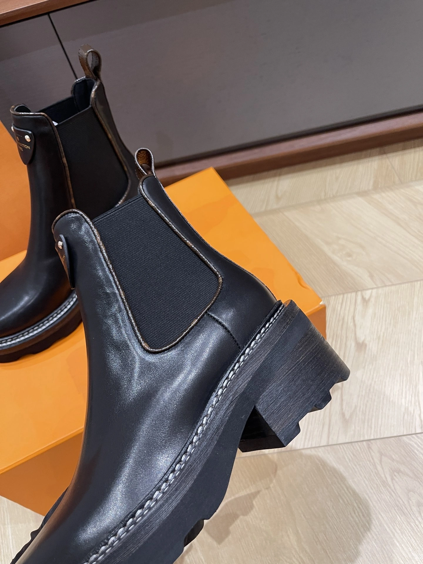 COCO-- 8V 1A8947 Heel height：5CM item:D-X230L2010