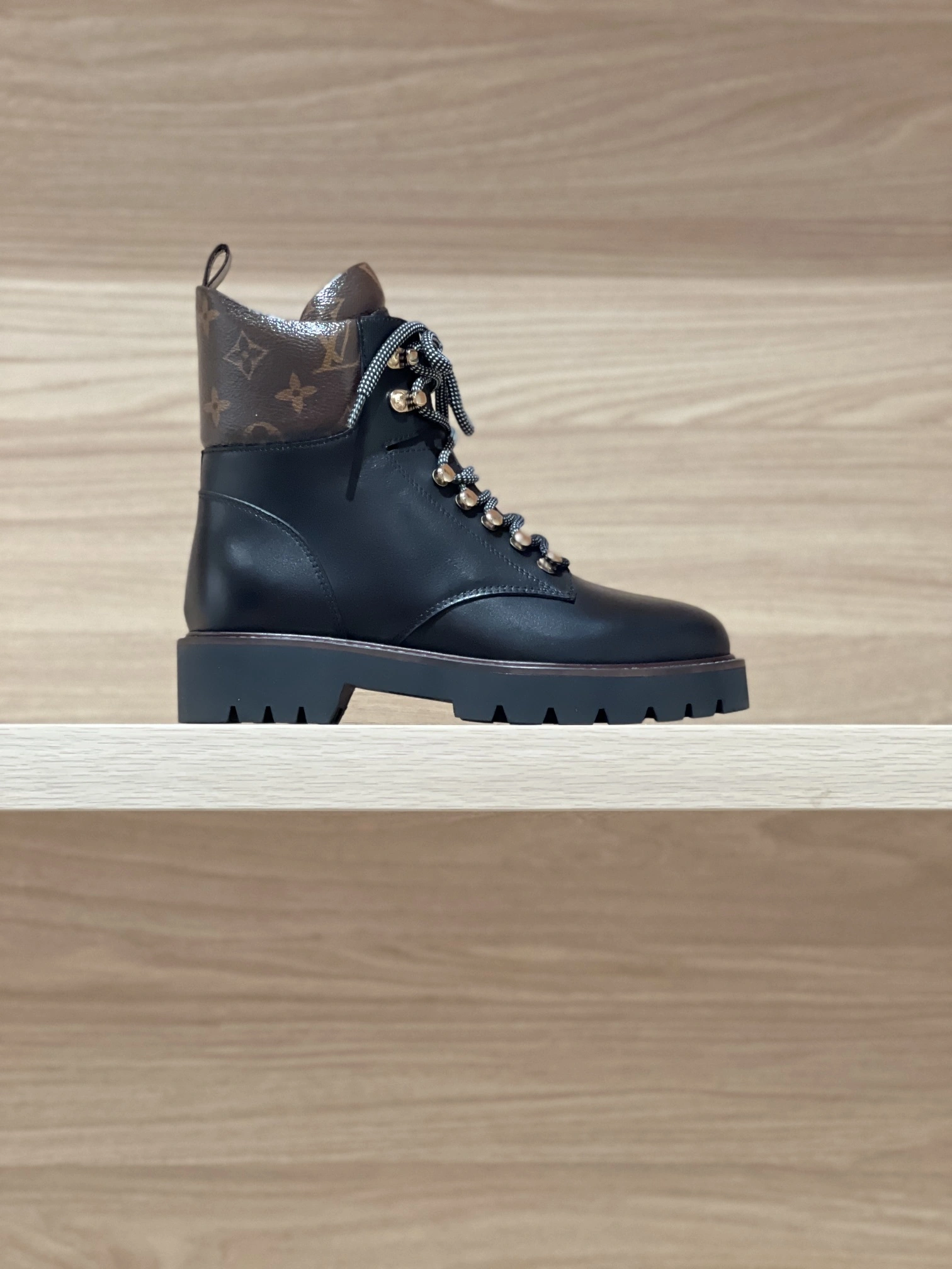 COCO-- 8V 1A958P 1V Territory Calfskin Thick soles：4CM item:D-X230L2022