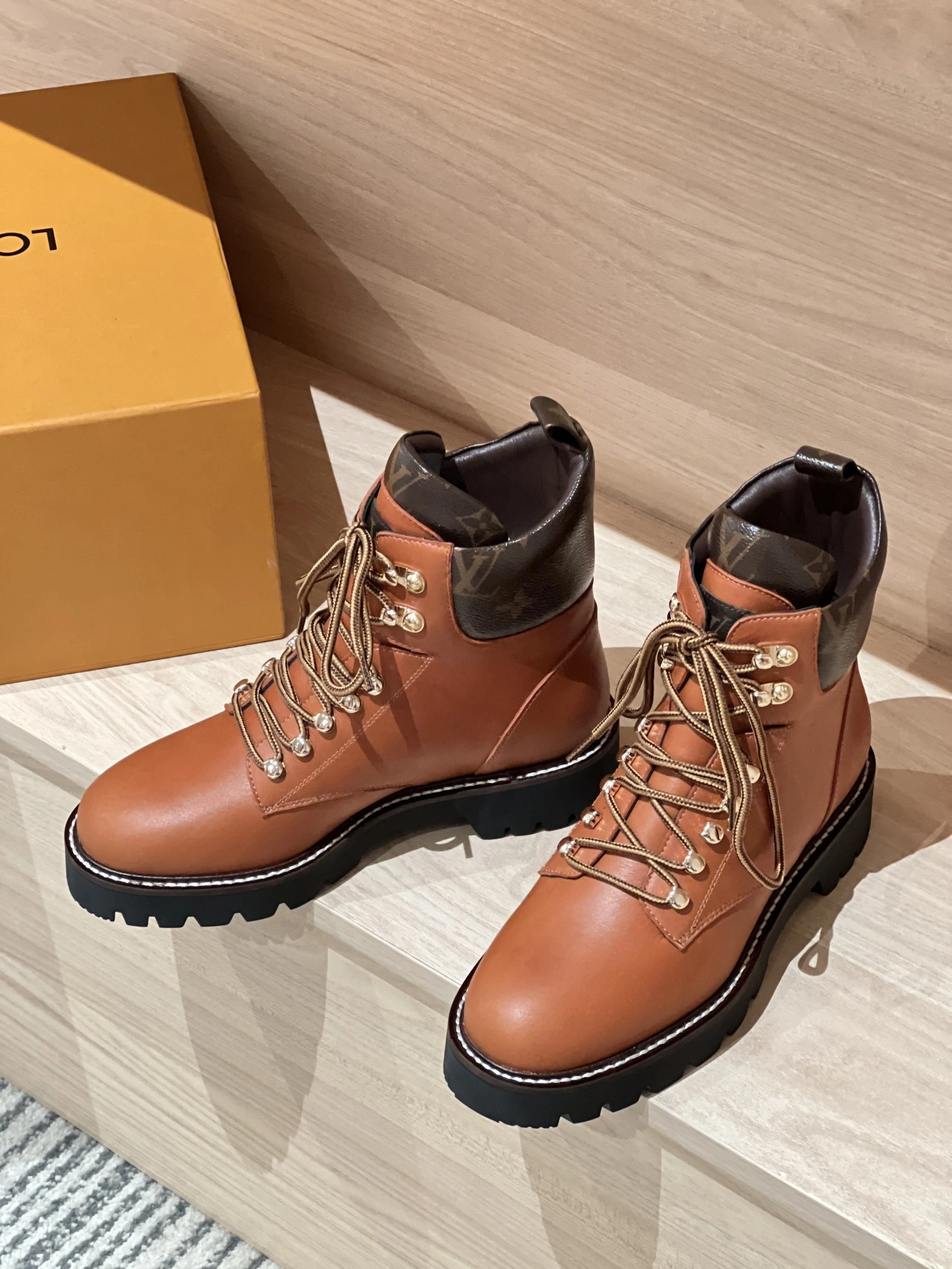 COCO-- 8V 1A959 1V Territory Calfskin Thick soles：4CM item:D-X230L2021