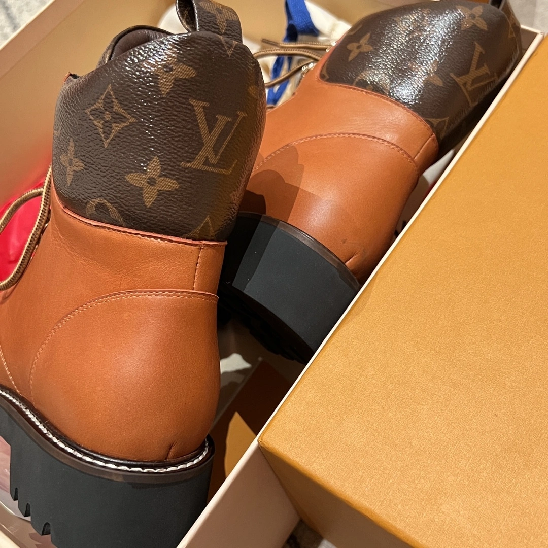 COCO-- 8V 1A959 1V Territory Calfskin Thick soles：4CM item:D-X230L2021