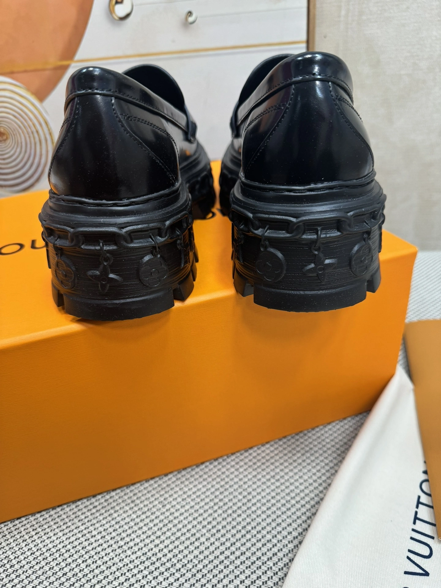 COCO-- 8V 1AC9I9 cowhide item:D-X555L1914