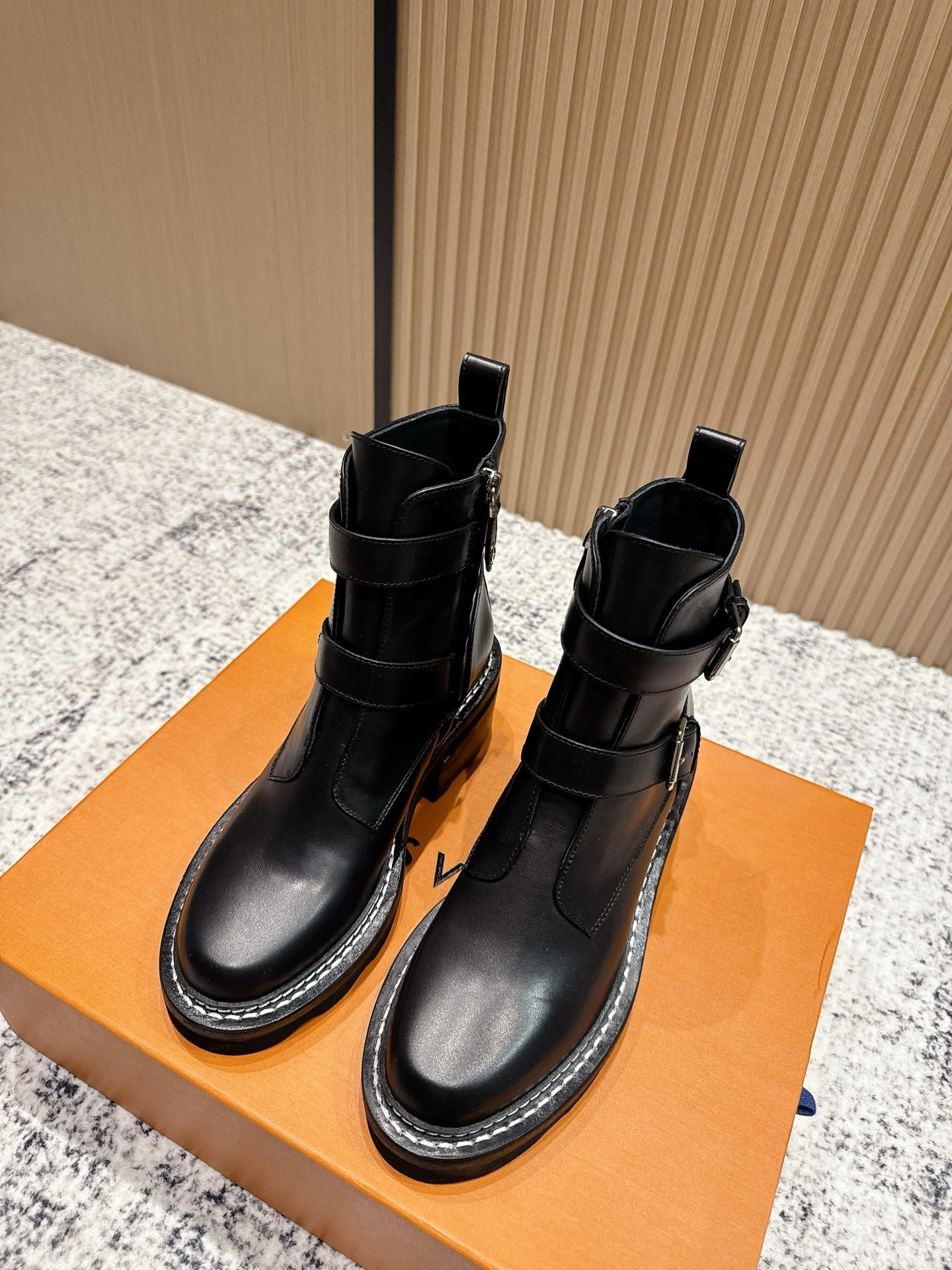 COCO-- 8V 1ACH3E Calfskin Heel height ：6cm item:E-X362J2917