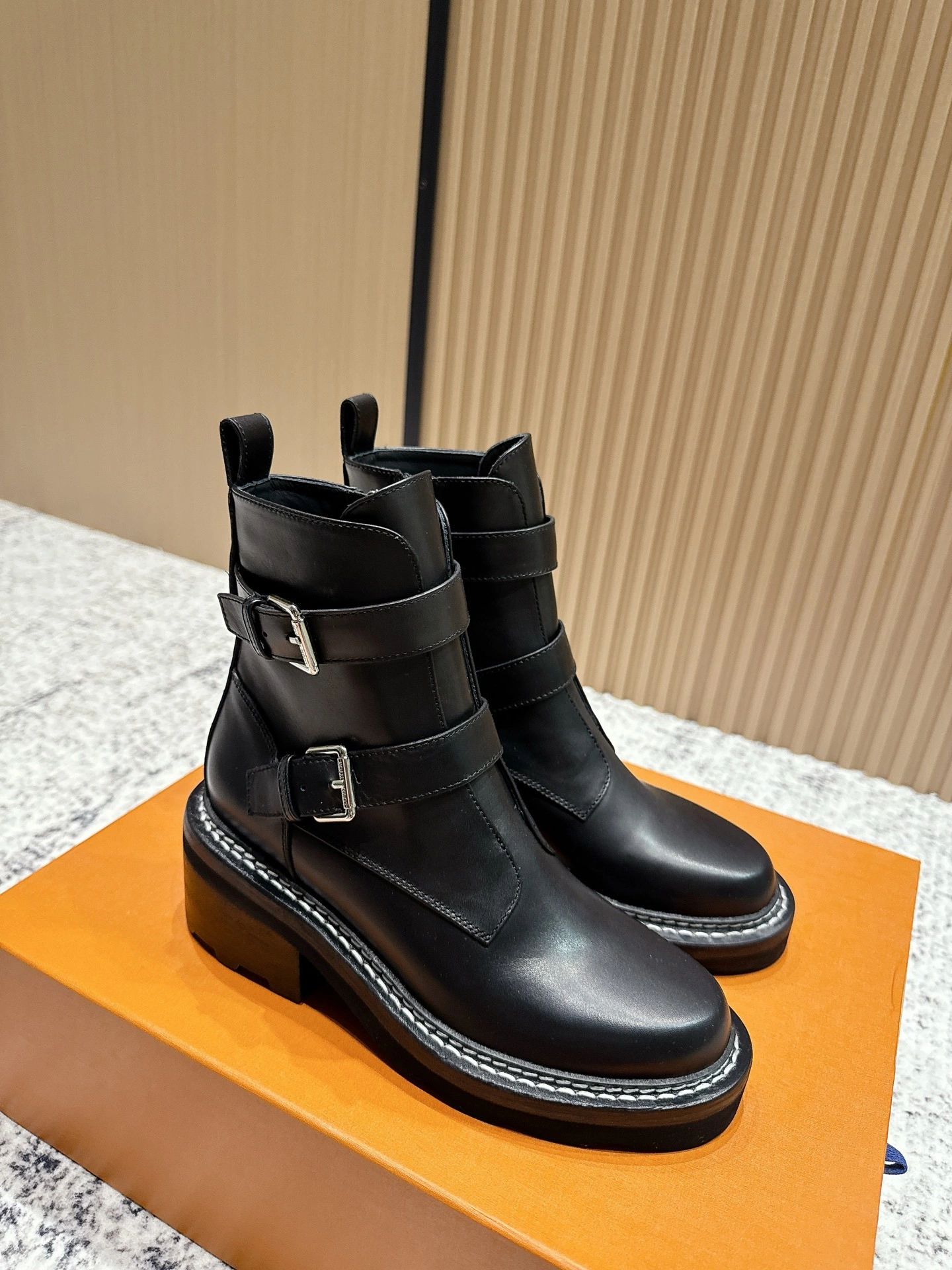 COCO-- 8V 1ACH3E Calfskin Heel height ：6cm item:E-X362J2917