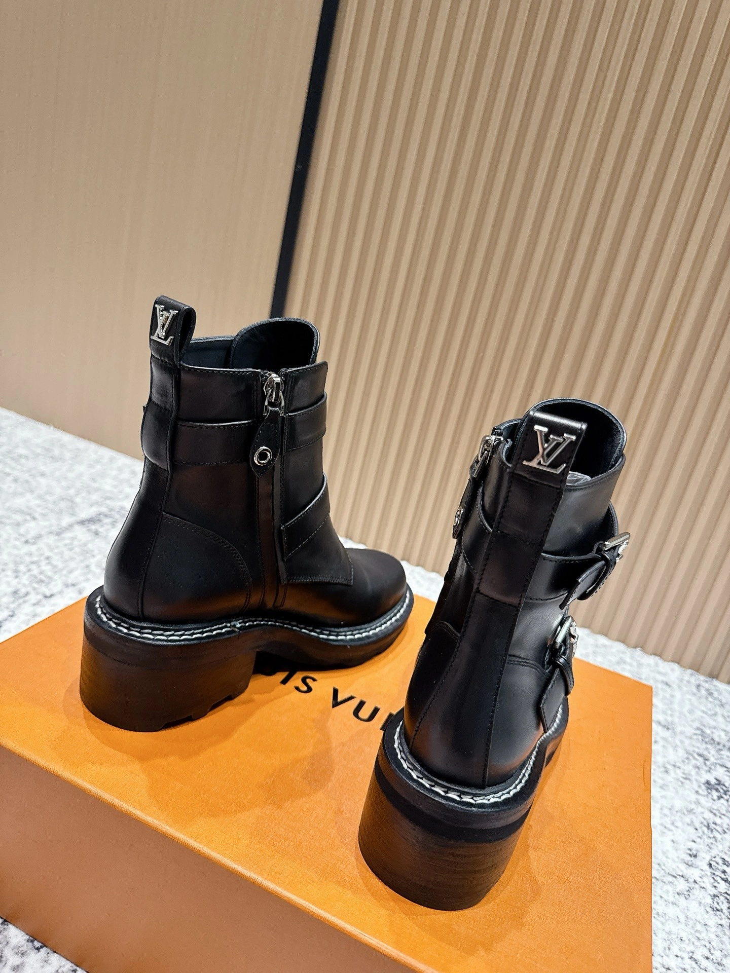 COCO-- 8V 1ACH3E Calfskin Heel height ：6cm item:E-X362J2917