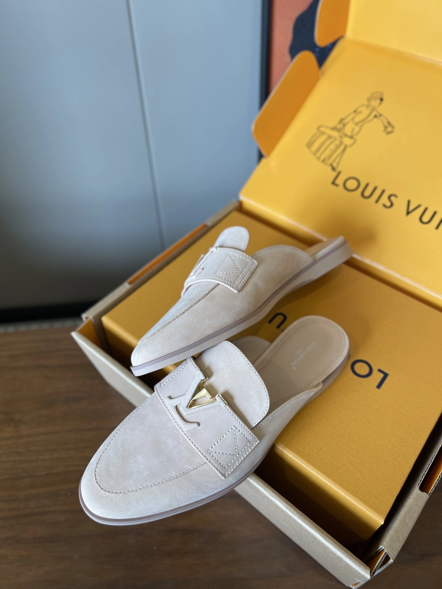 COCO-- 8V 1ACH6K sheepskin item:E-X003L1221B