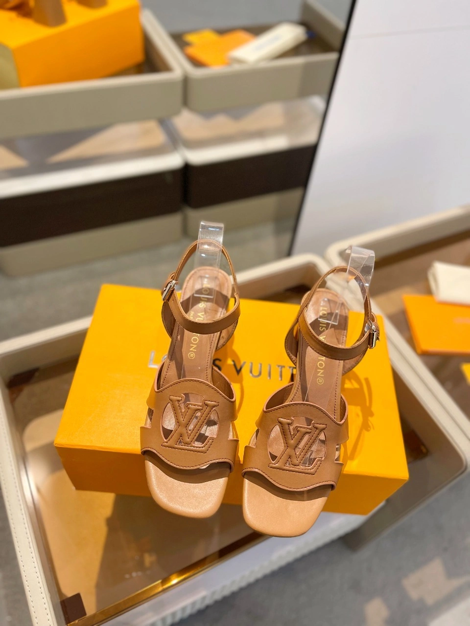COCO-- 8V 1ACIOY 1ACIOV cowhide Heel height 4CM item:D-X158E3161S
