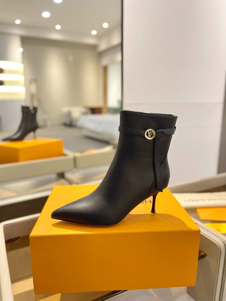 COCO-- 8V 1ACIS7 Heel height：7CM Calfskin goatskin item:D-X555L1916