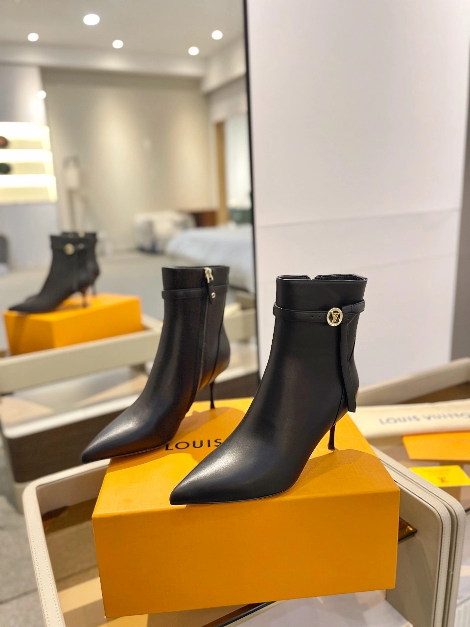 COCO-- 8V 1ACIS7 Heel height：7CM Calfskin goatskin item:D-X555L1916