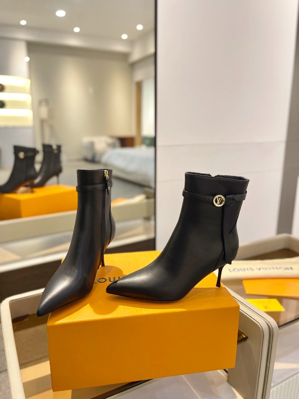 COCO-- 8V 1ACIS7 Heel height：7CM Calfskin goatskin item:D-X555L1916