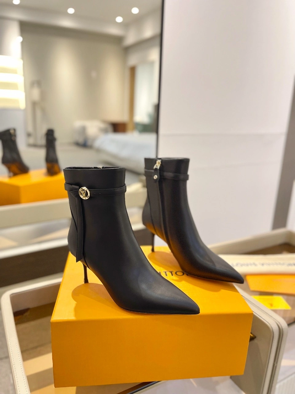 COCO-- 8V 1ACIS7 Heel height：7CM Calfskin goatskin item:D-X555L1916