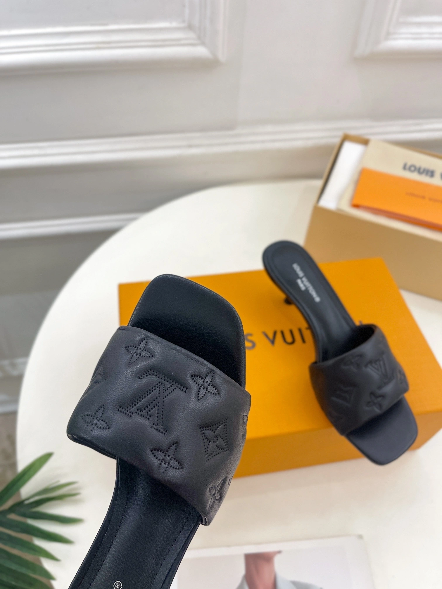 COCO-- 8V 1ACJRG sheepskin Heel height：5CM item:D-X000H2945