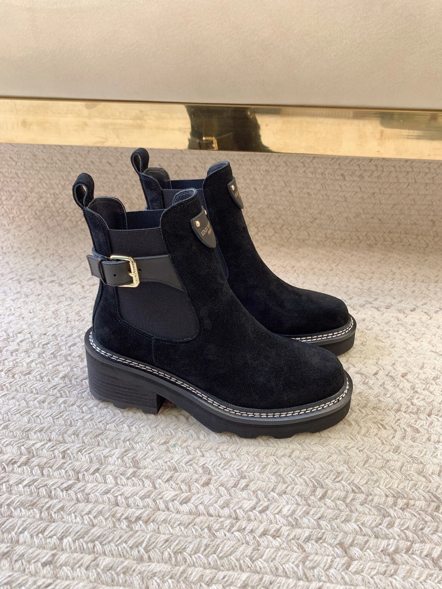 COCO-- 8V 1ACKCJ Calfskin sheepskin item:D-X000L1907