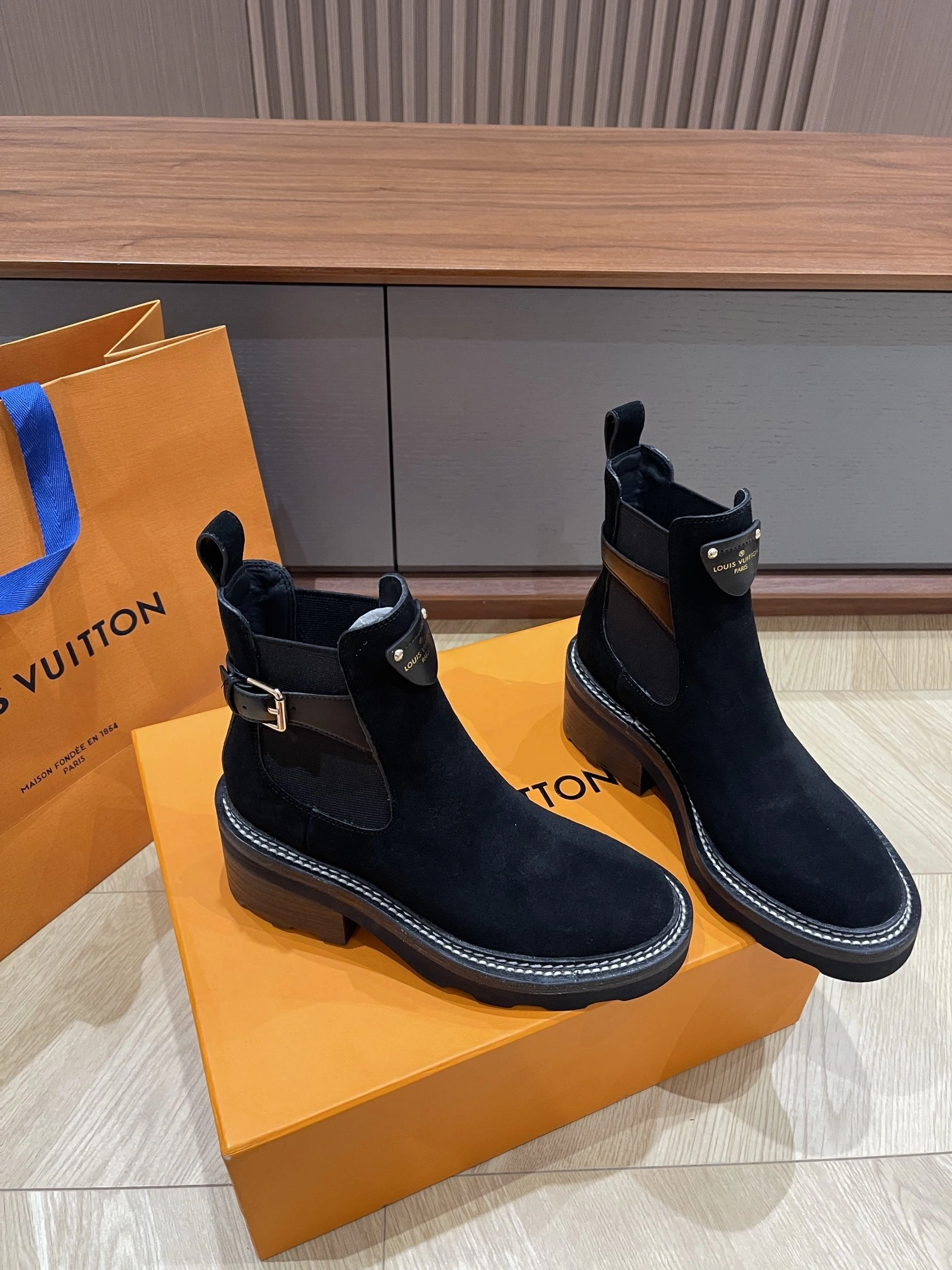 COCO-- 8V 1ACKCJ Heel height：5CM item:D-X230L2023