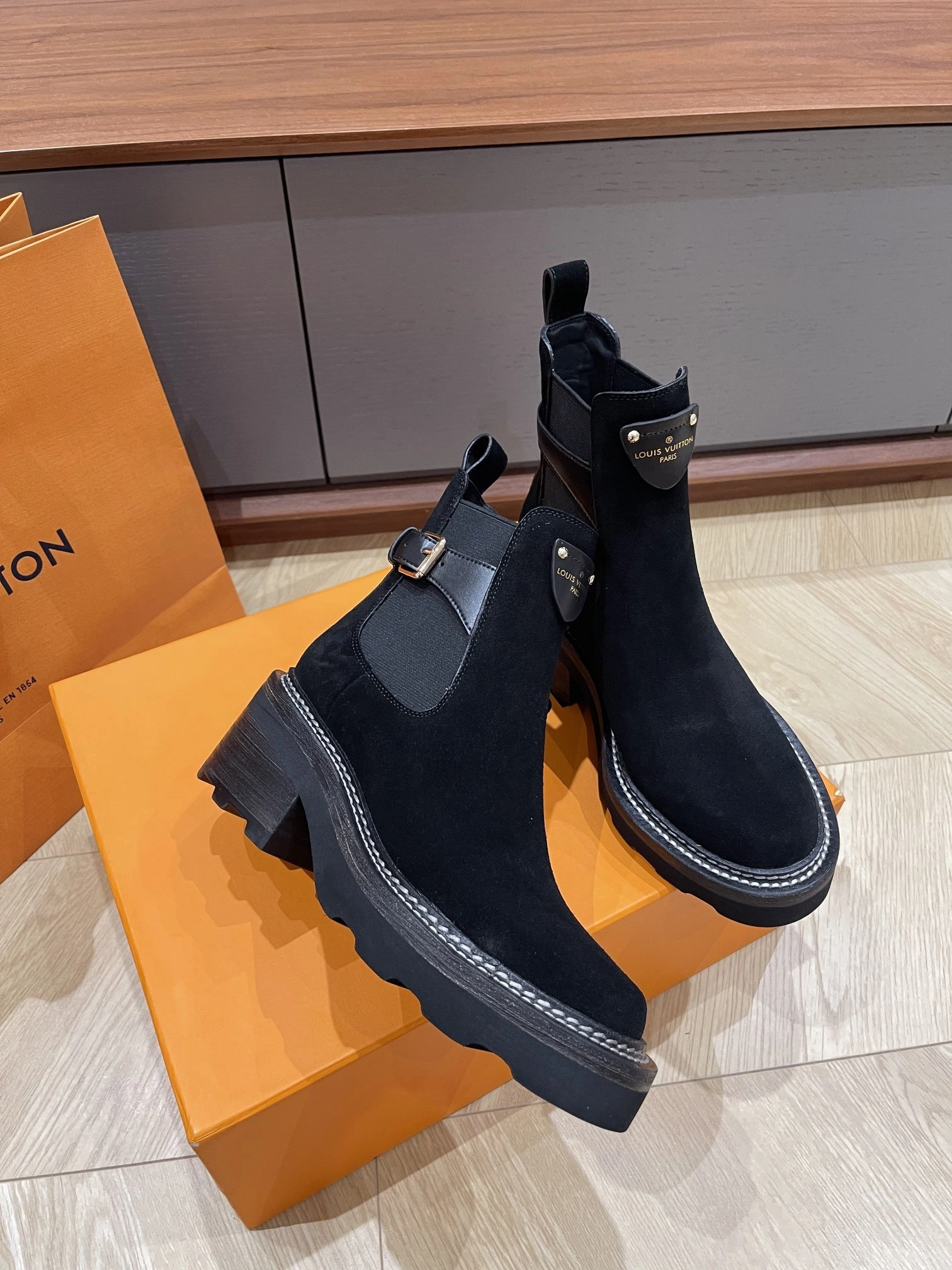 COCO-- 8V 1ACKCJ Heel height：5CM item:D-X230L2023