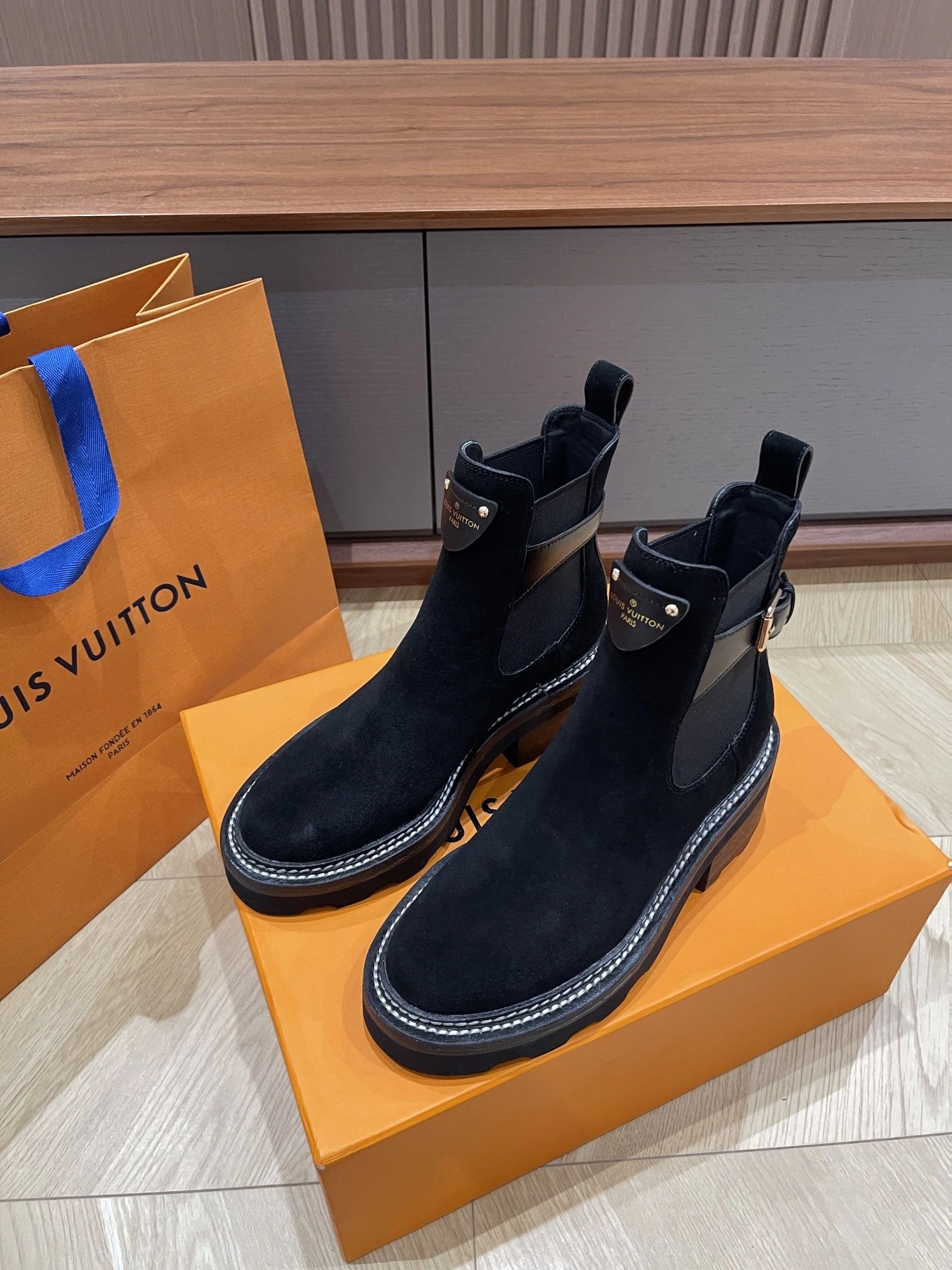 COCO-- 8V 1ACKCJ Heel height：5CM item:D-X230L2023