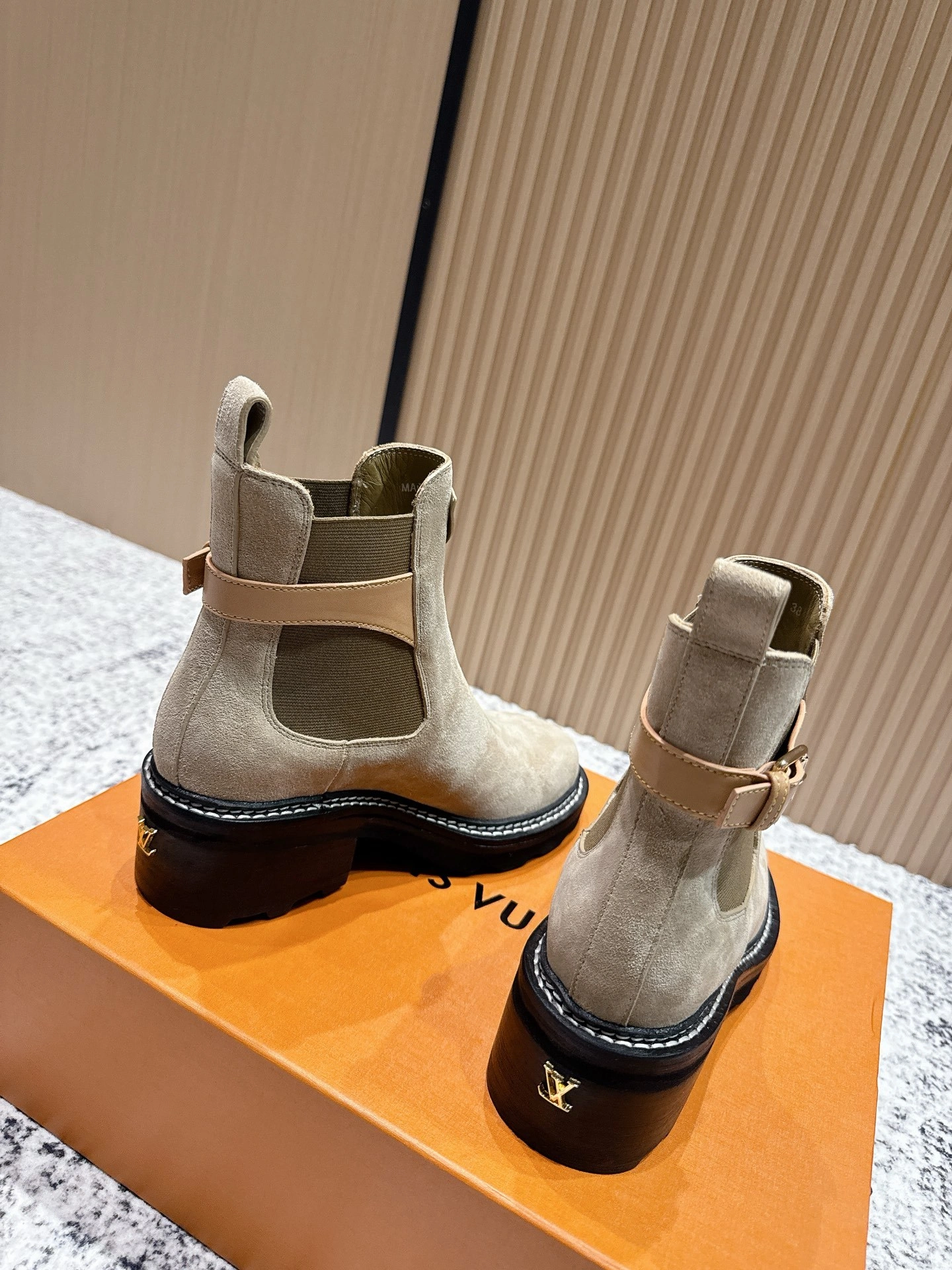 COCO-- 8V 1ACKD1 Calfskin Heel height ：6cm item:E-X362J2918
