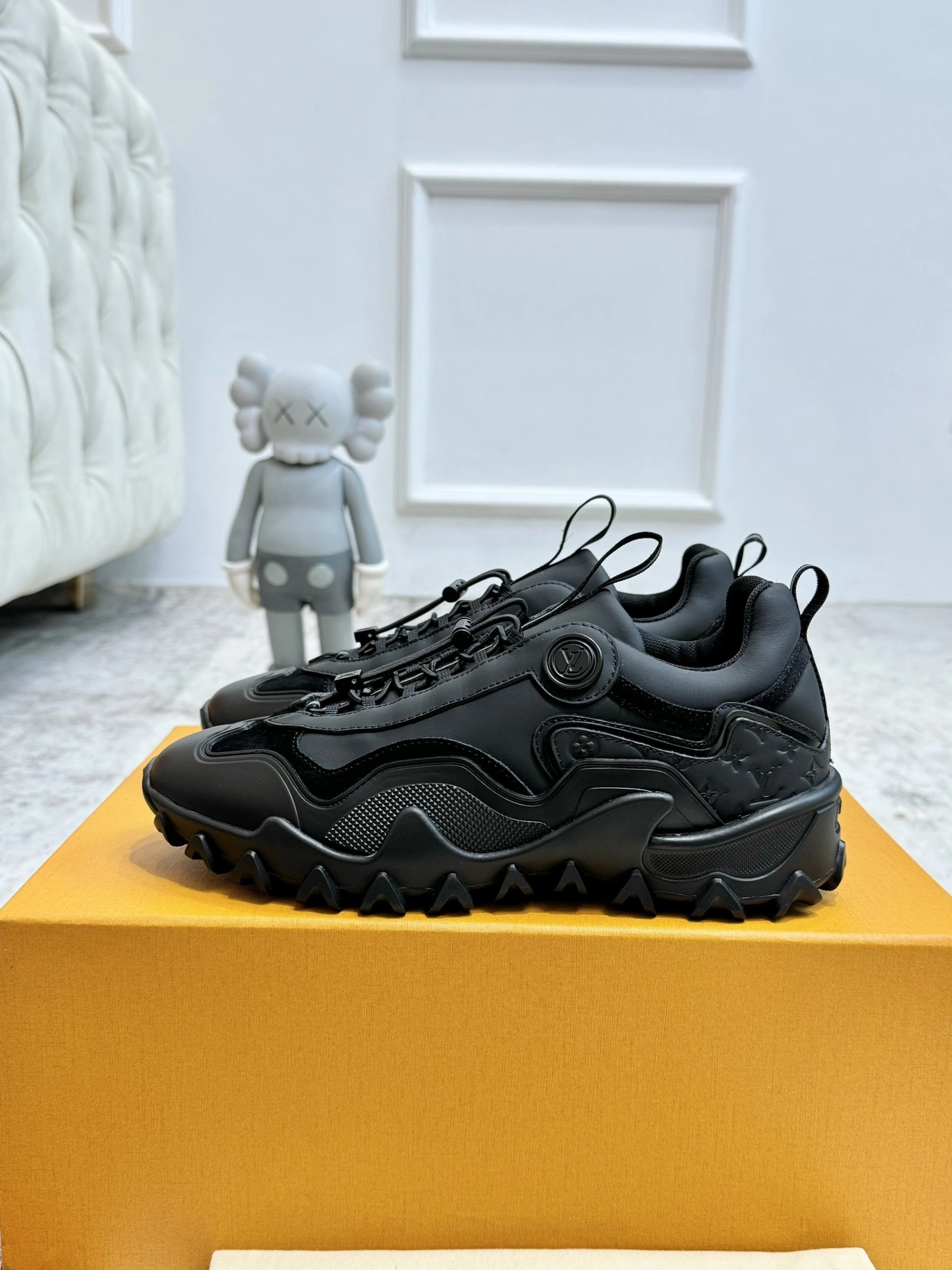 COCO-- 8V 1ACMU8 Discovery cowhide Thick soles：4CM item:E-X158D1029