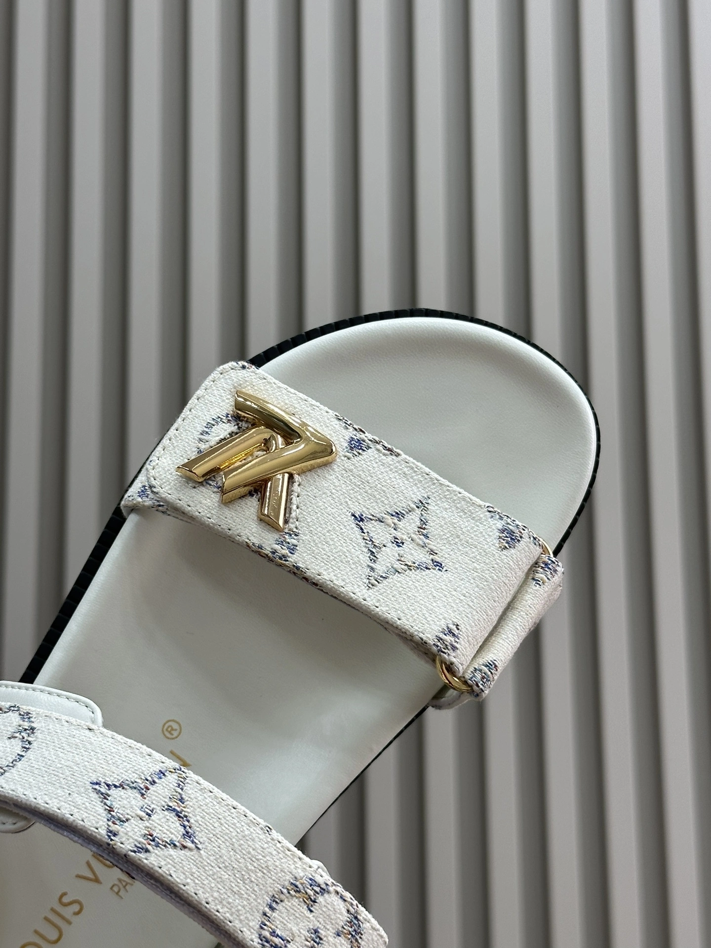 COCO-- 8V 1ACSH3 sheepskin item:D-X047I0328
