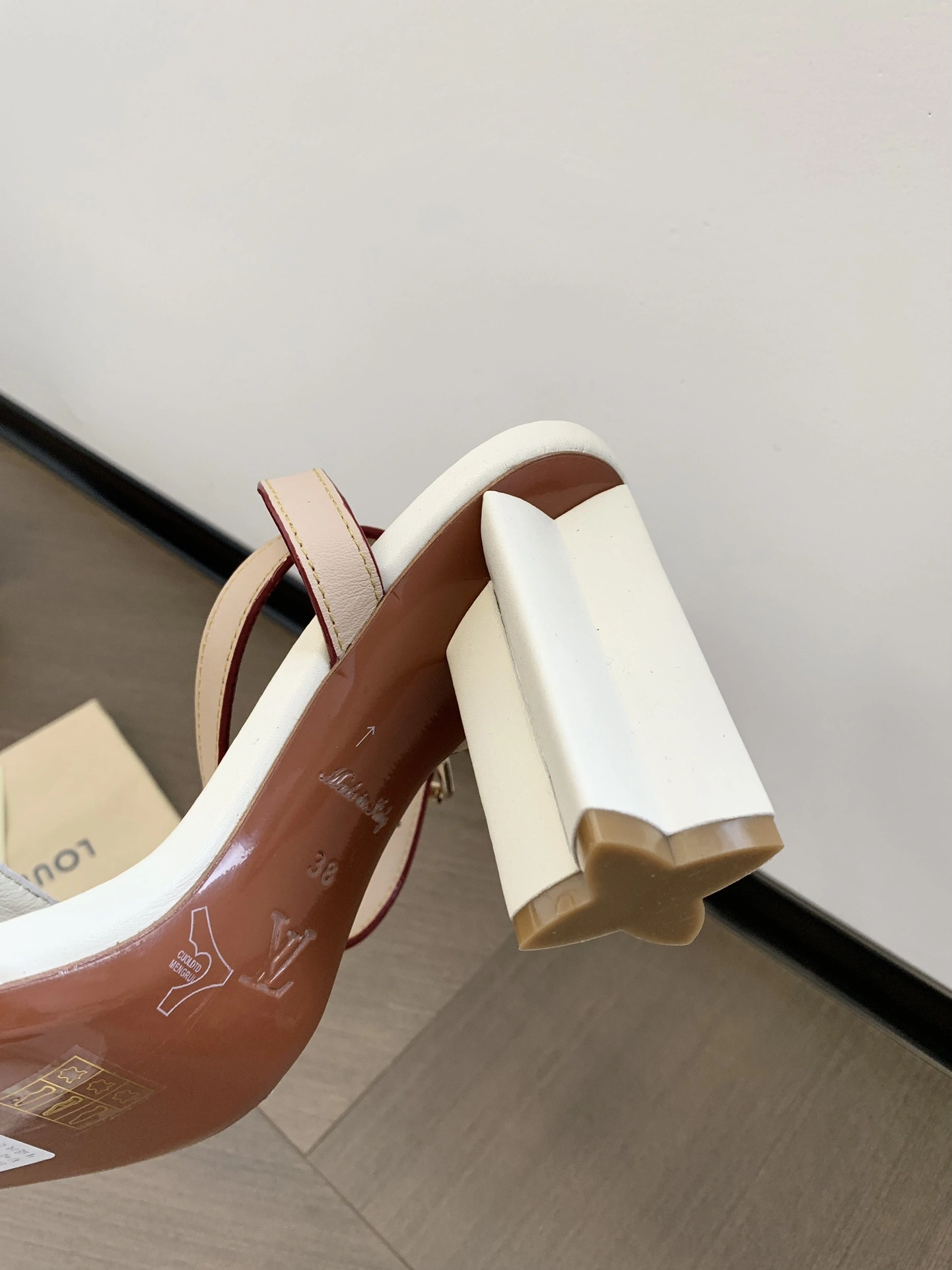 COCO-- 8V 1ACT23 Heel height：8CM Calfskin item:D-X313I0345