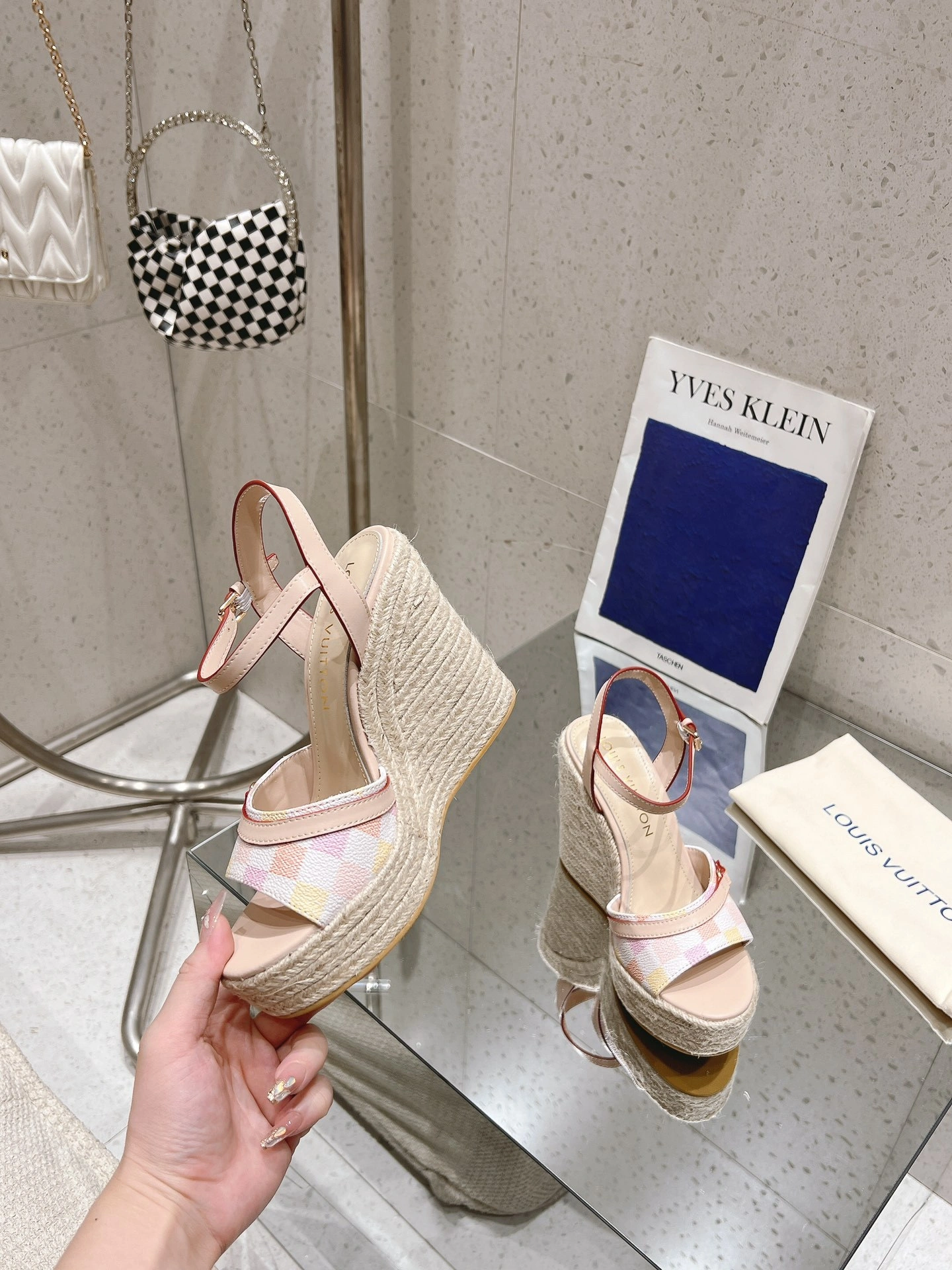 COCO-- 8V 1ACUU5 Heel height：11CM Isola Calfskin sheepskin item:D-X158I0337