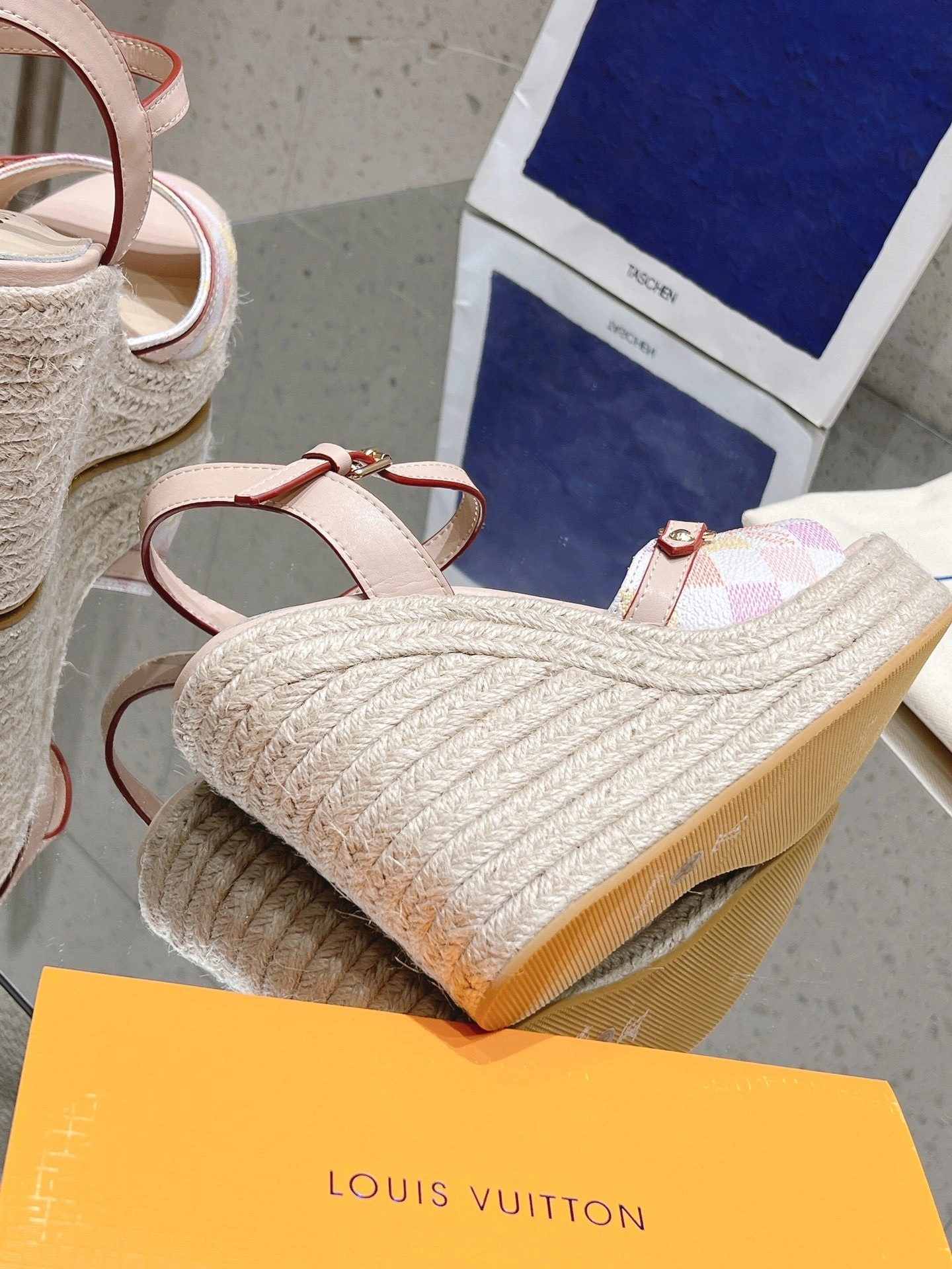 COCO-- 8V 1ACUU5 Heel height：11CM Isola Calfskin sheepskin item:D-X158I0337