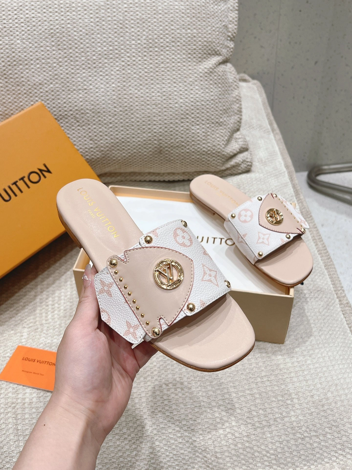 COCO-- 8V 1ACXII 1ACXX5 Calfskin item:D-X032F0110S