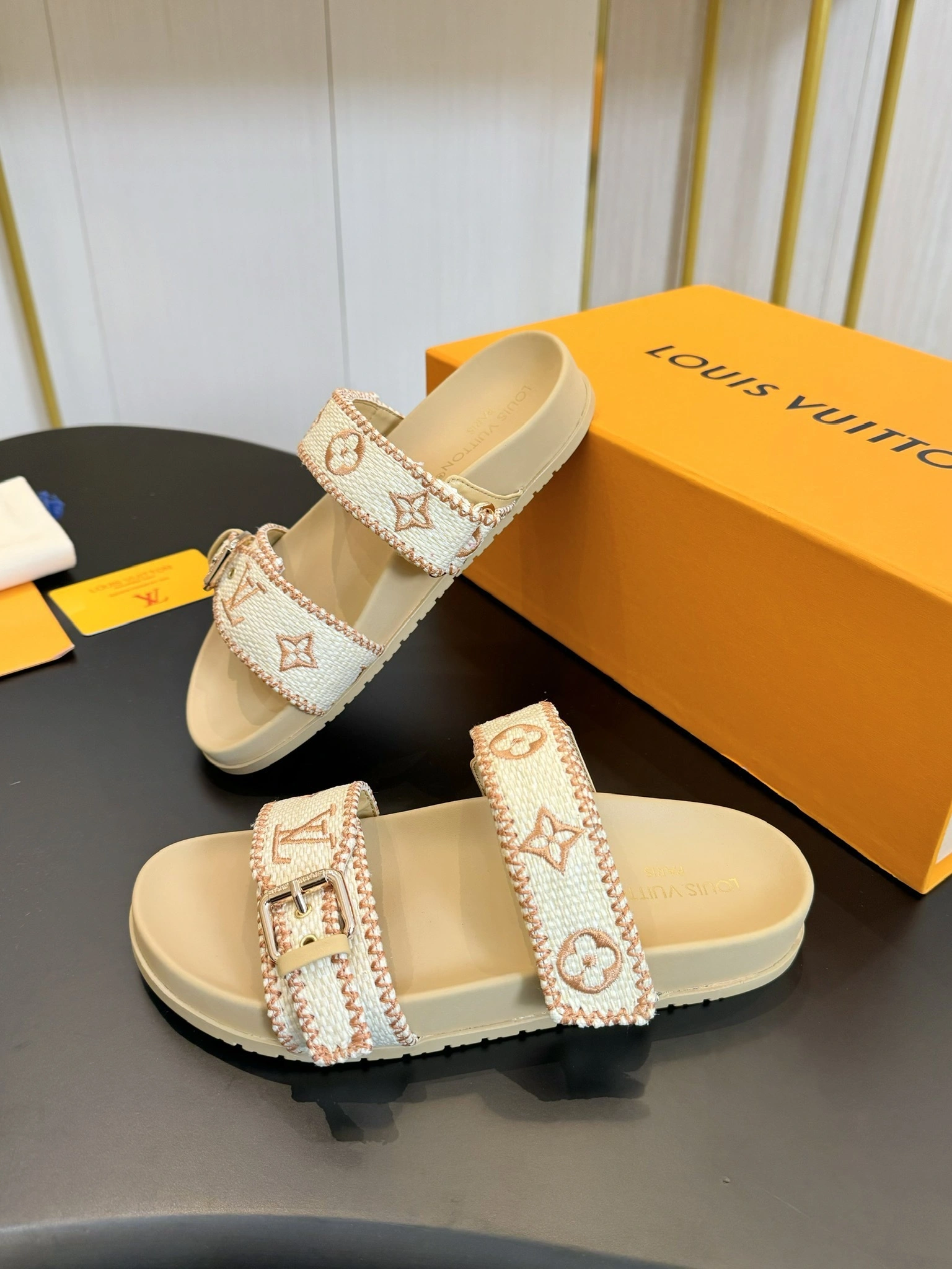 COCO-- 8V 1ACZID 1ACZI9 cowhide item:D-X296G1699T