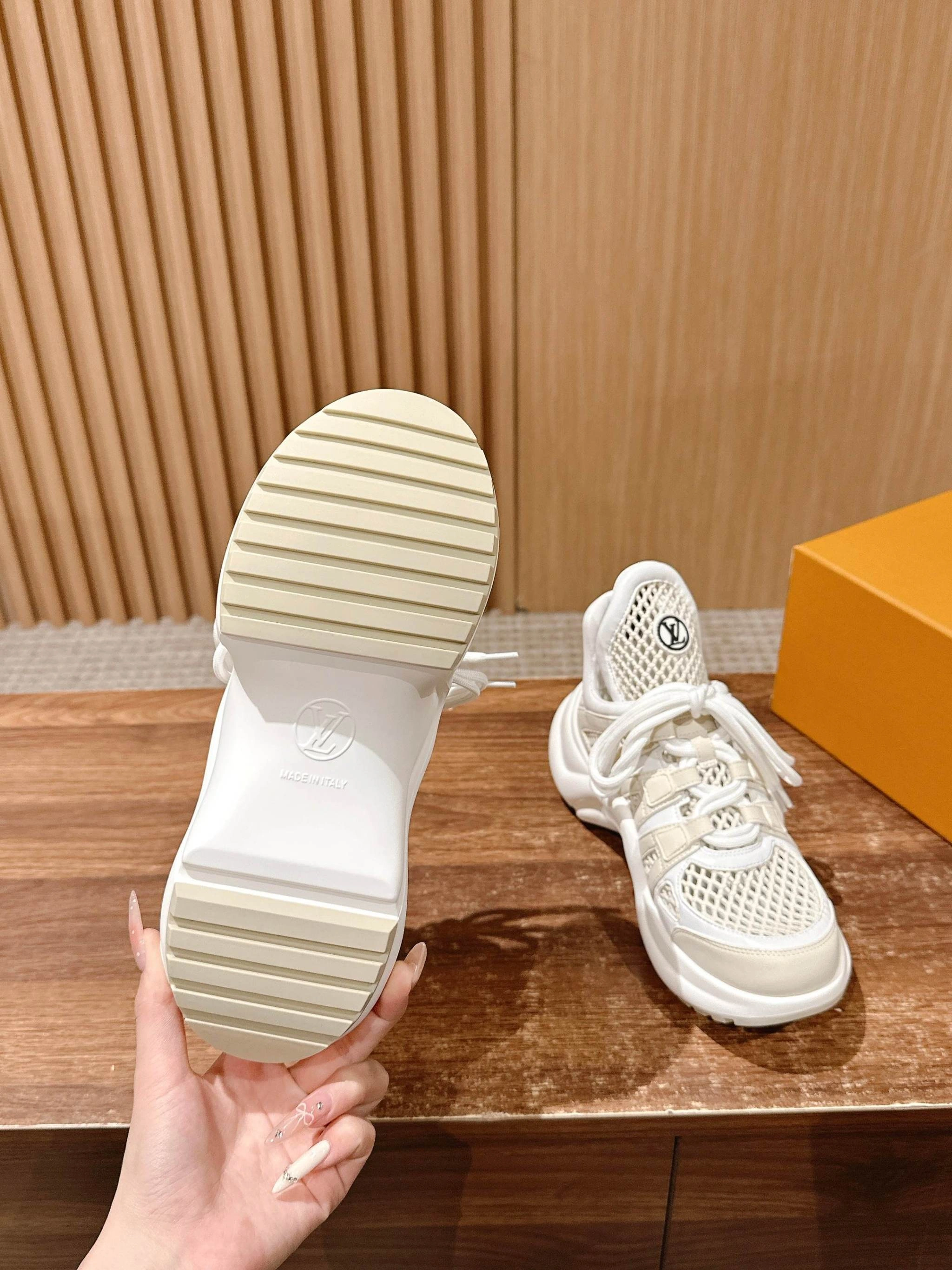 COCO-- 8V 1AD2M5 cowhide Thick soles：5CM item:E-X230F2612